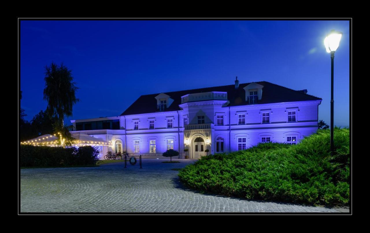 Palac Na Opieszynie Września Buitenkant foto